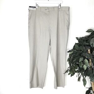 NWT Mens Stafford Essentials Flat Front Classic Fit